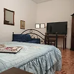 Arco Del Vescovo 2 Appartement Acireale